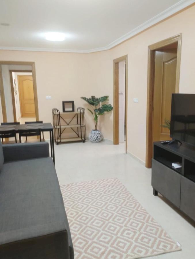 Torrevieja 2 Bedroom Holiday Apartment Exterior photo