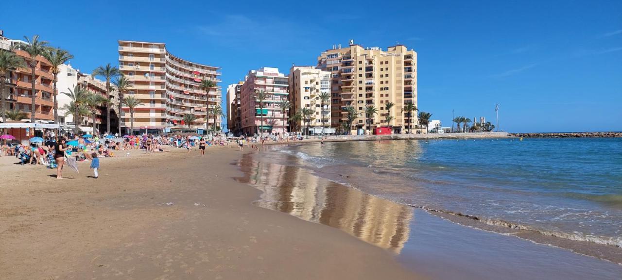Torrevieja 2 Bedroom Holiday Apartment Exterior photo